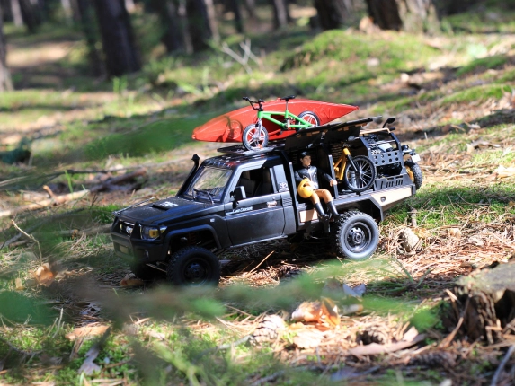 RC auto Land Cruiser Supertourer Toyota